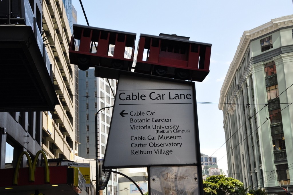 Cable Car Lane and the way to the Botanic Garden